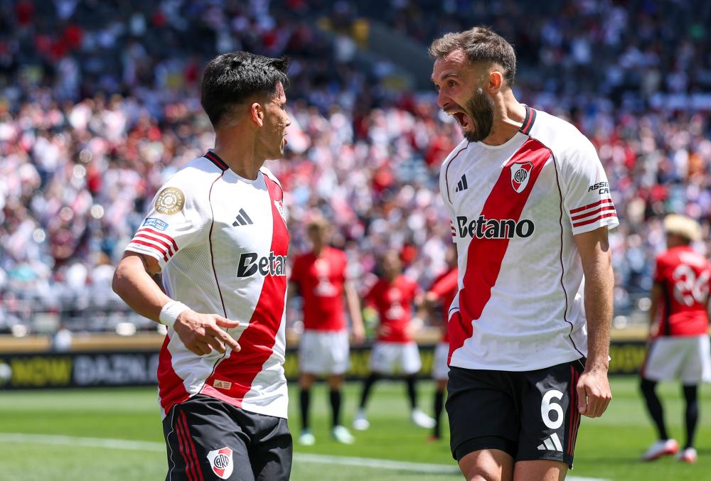 足球曝巴黎双星关系紧张，更衣室氛围引担忧