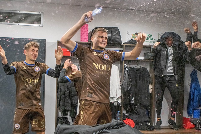 也是对俱乐 也是对俱乐